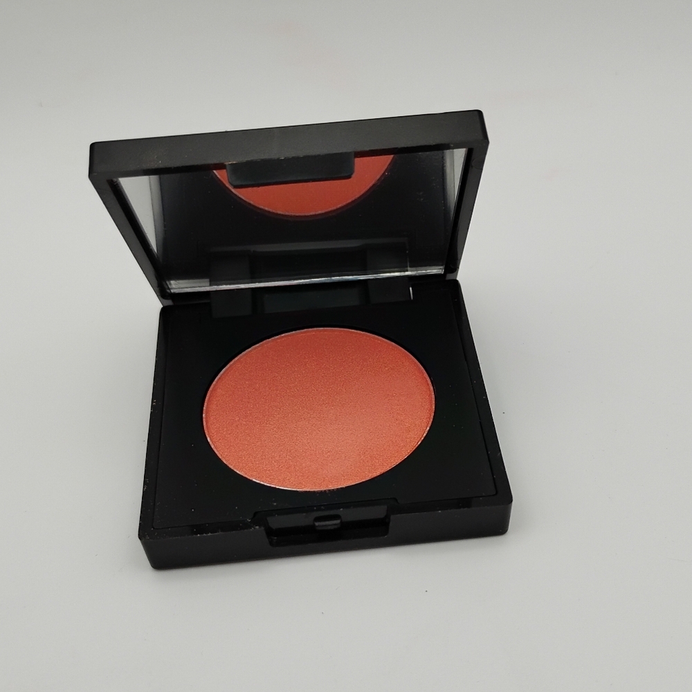 REALHER Make It Pop Power Wear Blush & 3 REALHER Highlighter Pure Resolve - Picture 3 of 5